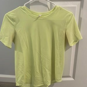Lululemon womens Shirt Size 4